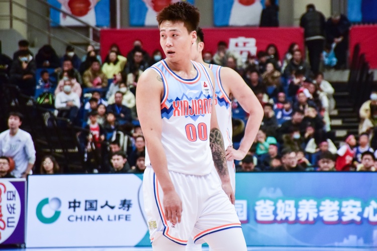 媒体人:北京会付出符合赵睿量级转会费 情字比那笔钱更有驱动力