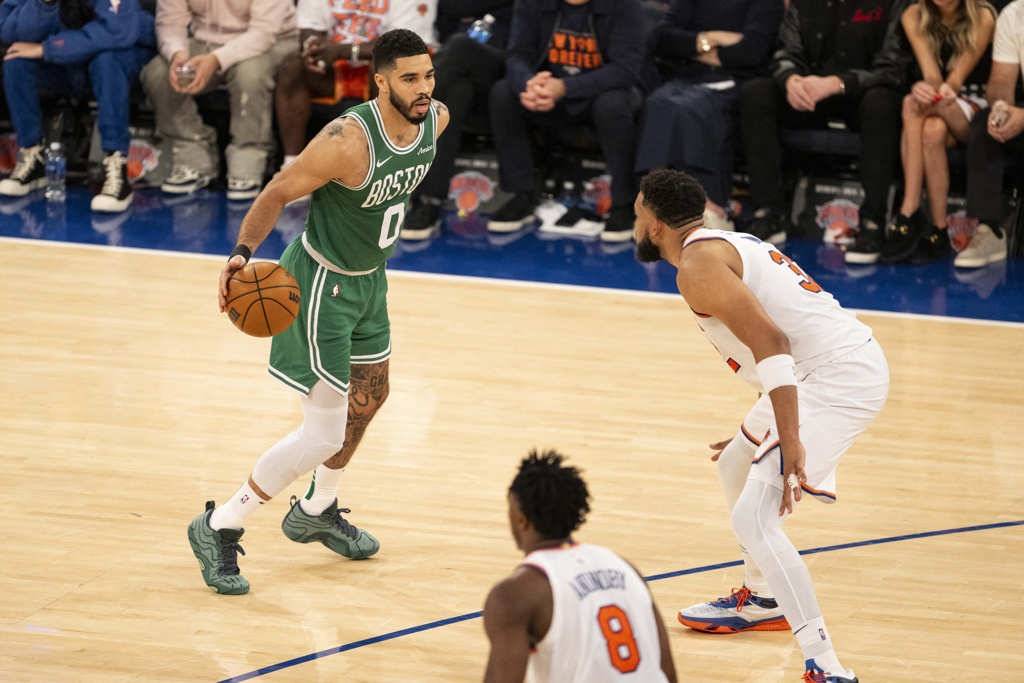 唐斯:我向母亲和上帝祈祷&保佑塔图姆 NBA需要他这样的超级巨星